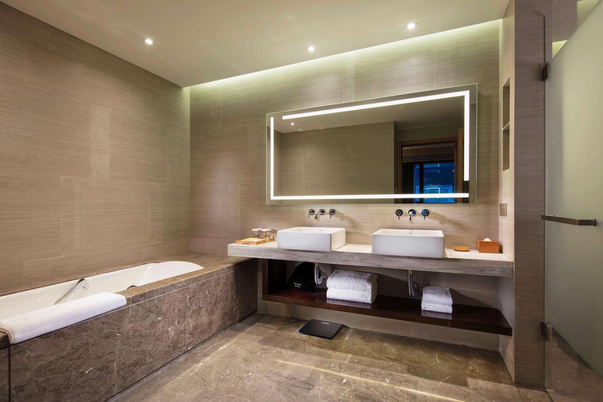 Hilton Garden Inn Shiyan Exteriér fotografie